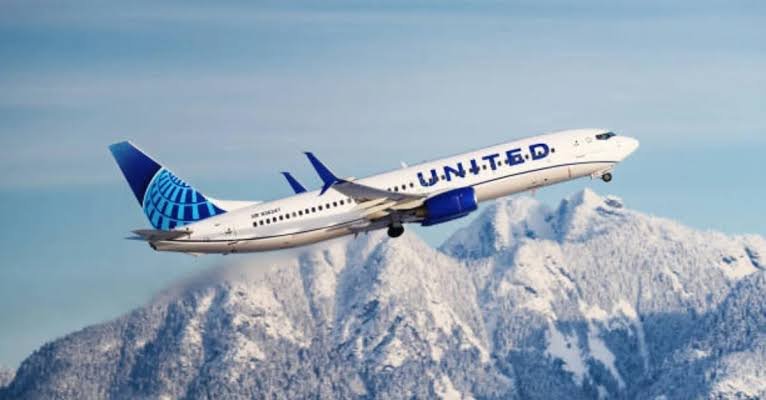 United Airlines Flight UA770 Emergency Diversion That You Must